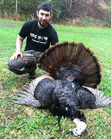 Guide Zach Hart helping a client get it done